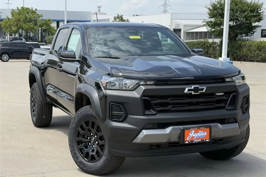 2026 Chevrolet Colorado Trail Boss photo 1