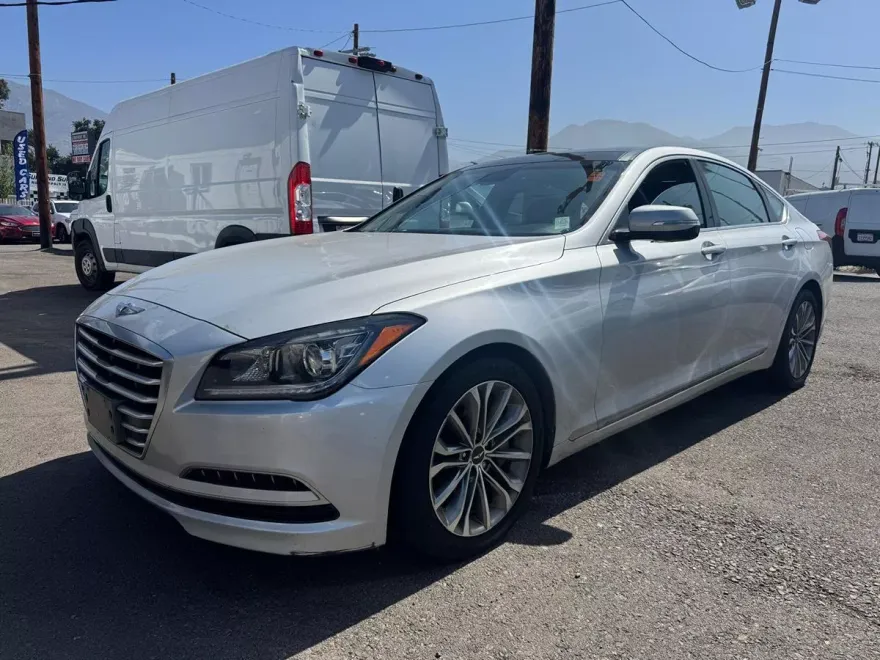 2015 Hyundai Genesis 3.8 photo 1