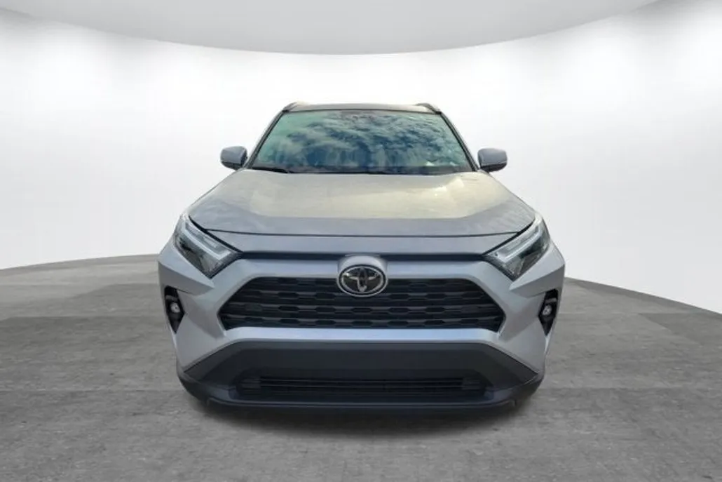 2024 Toyota RAV4 XLE Premium photo 1
