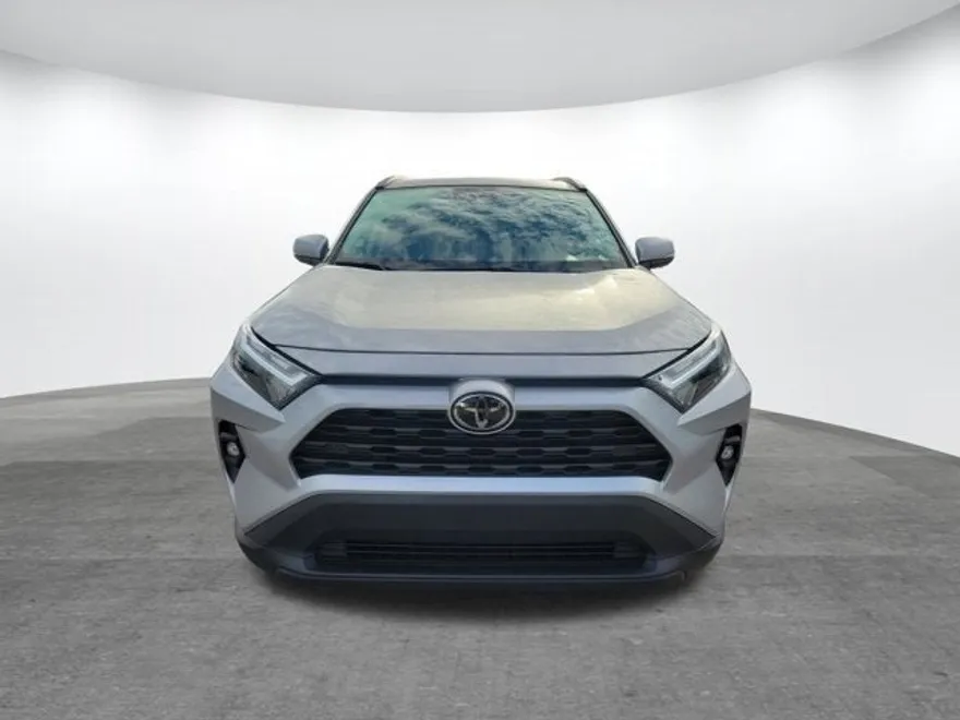 2024 Toyota RAV4 XLE Premium photo 1