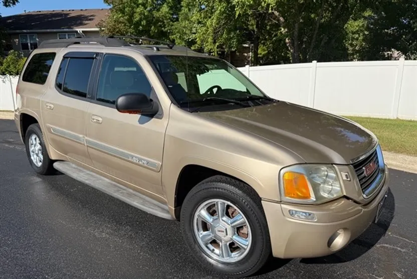 2005 Gmc Envoy XL SLT photo 1