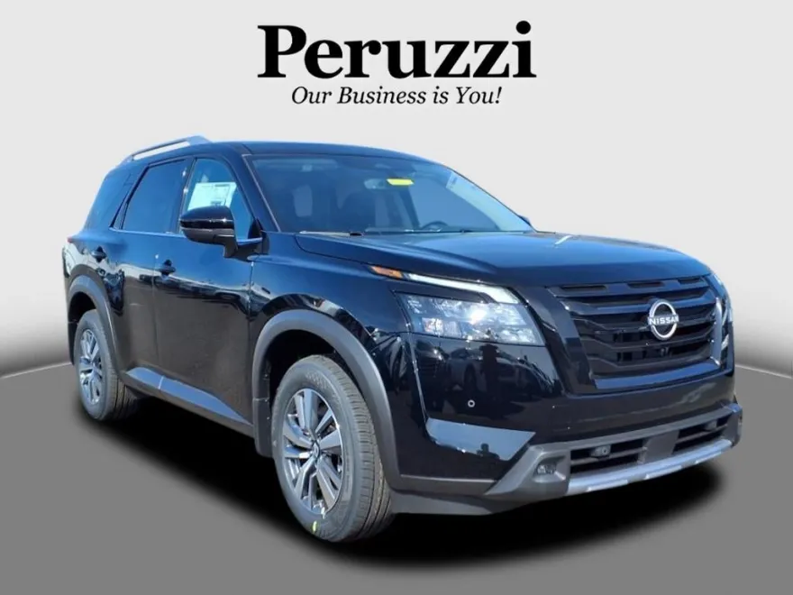 2025 Nissan Pathfinder SL photo 1