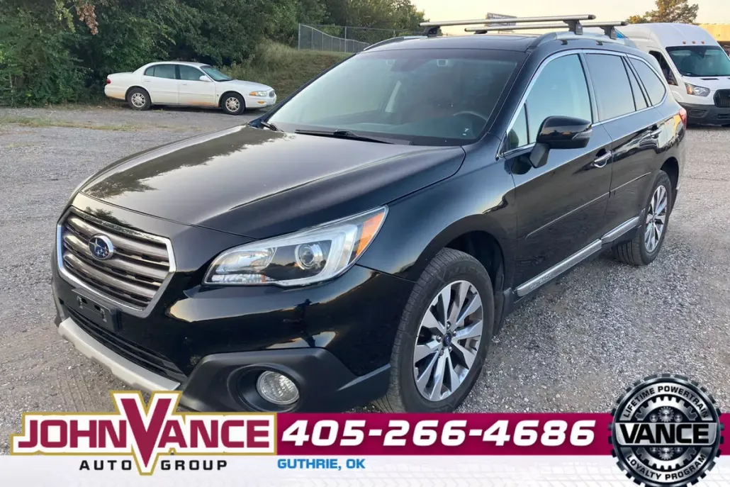 2017 Subaru Outback Touring photo 1