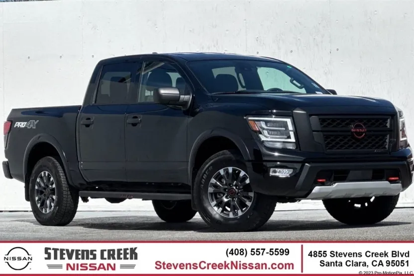 2024 Nissan Titan PRO-4X photo 1