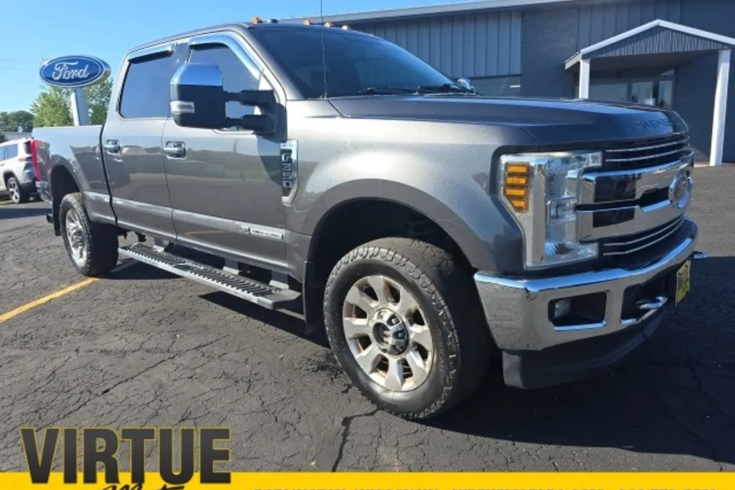 2018 Ford F-350 Lariat photo 1