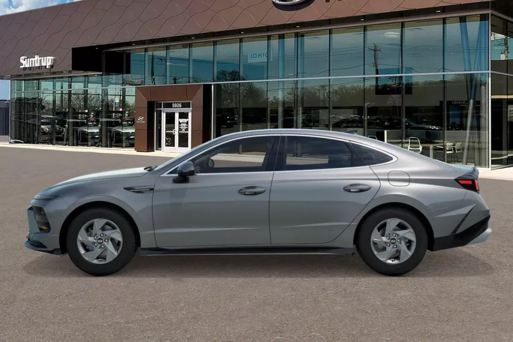 2026 Hyundai Sonata SE photo 1
