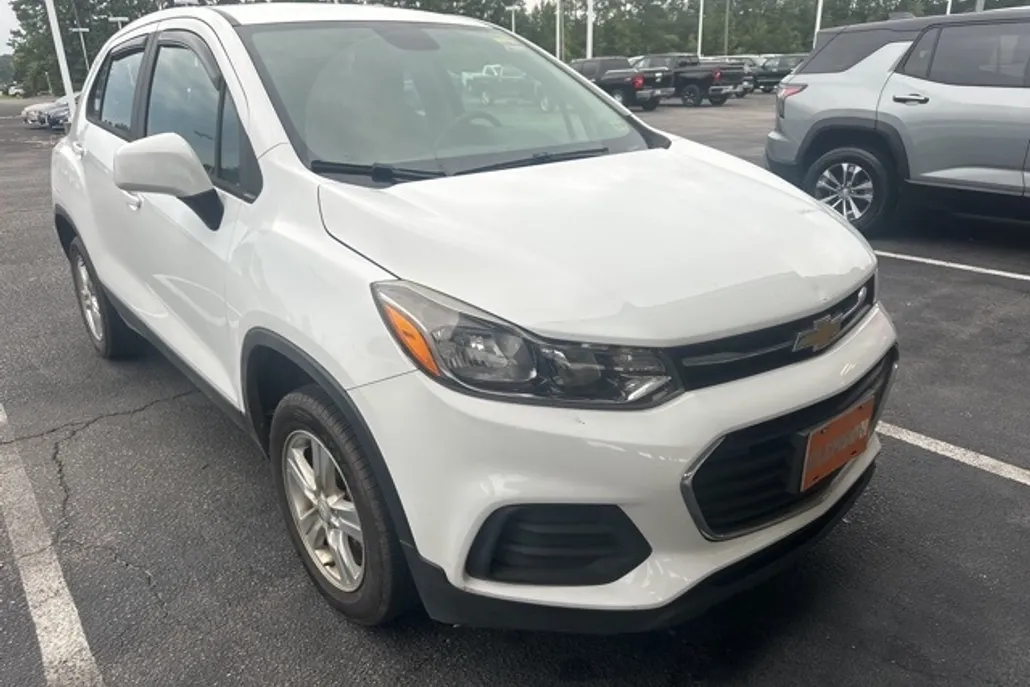 2018 Chevrolet Trax LS photo 1