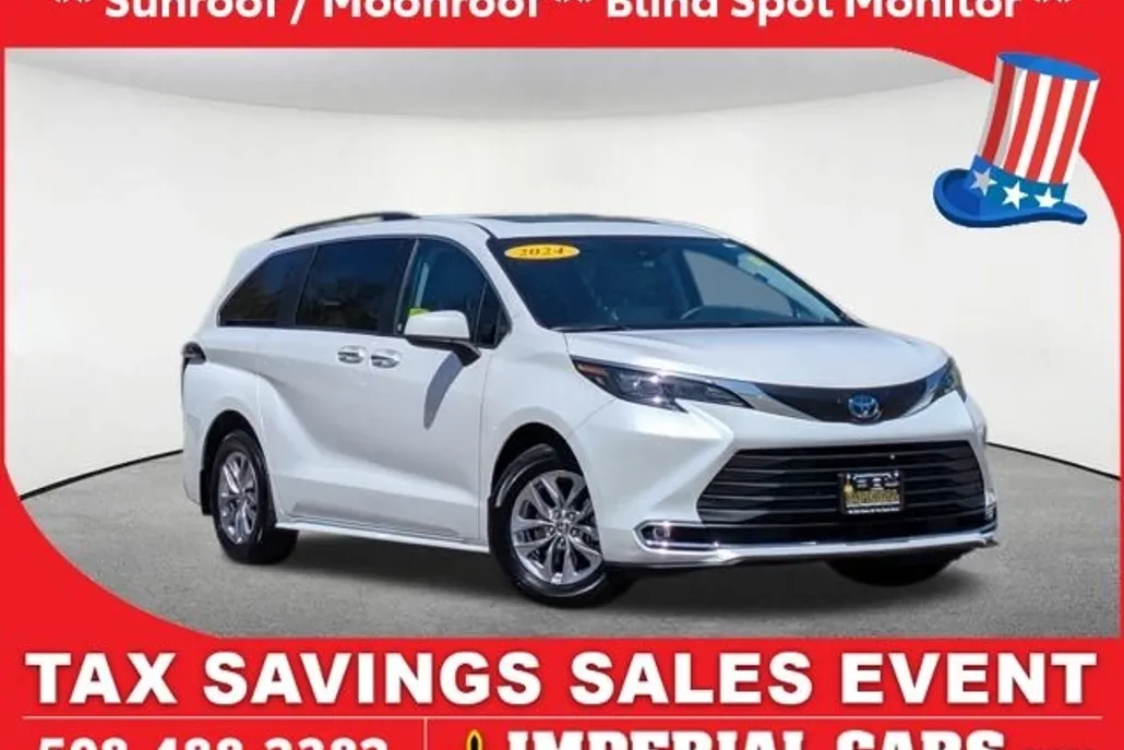 2024 Toyota Sienna XLE photo 1