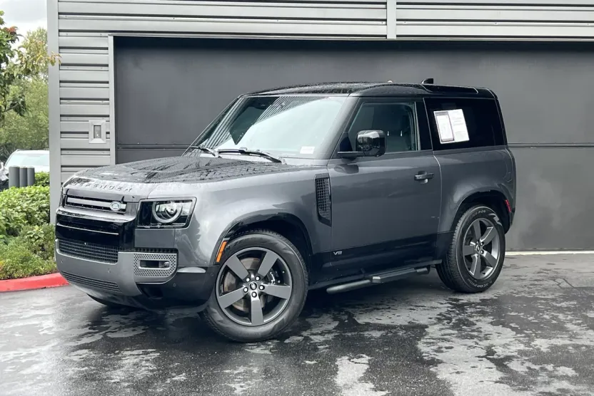 2023 Land Rover Defender 90 V8 photo 1