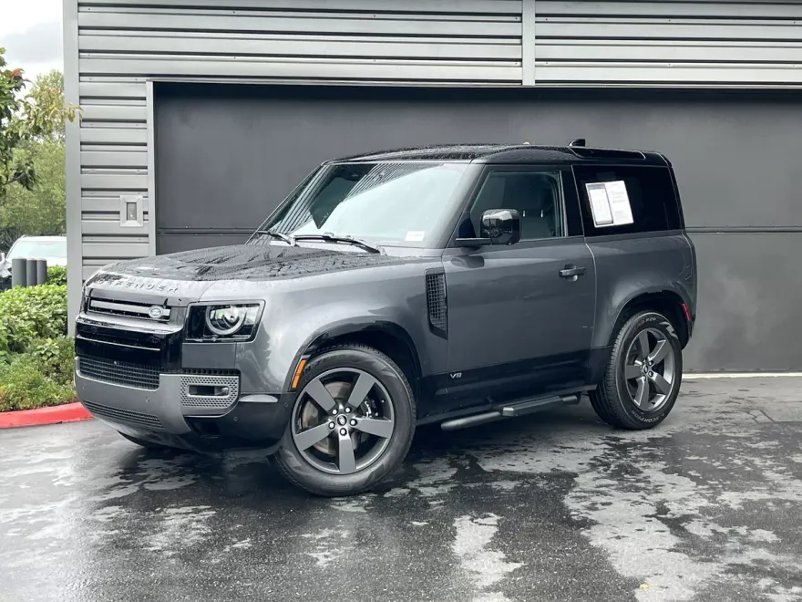 2023 Land Rover Defender 90 V8 photo 1