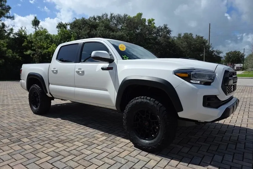 2021 Toyota Tacoma TRD Pro Double Cab V6 photo 1