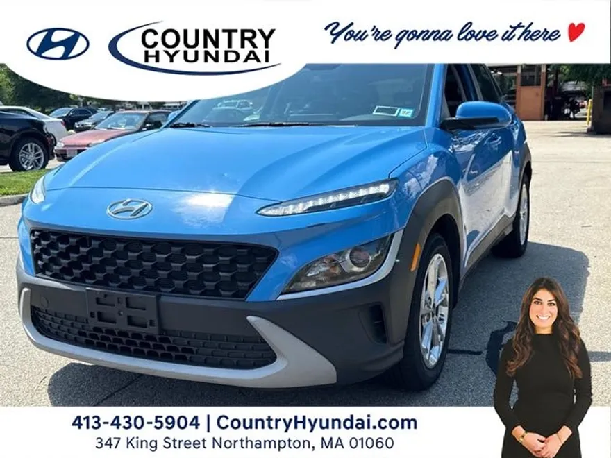 2022 Hyundai Kona SEL photo 1