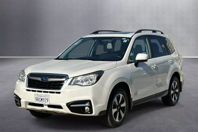 2017 Subaru Forester 2.5i Premium photo 1