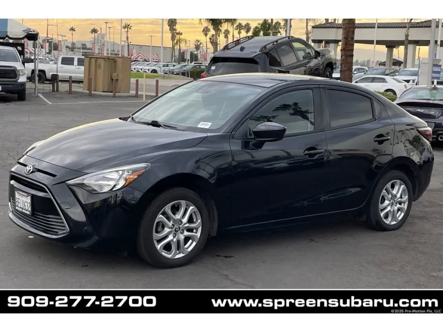 2018 Toyota Yaris iA Base photo 1