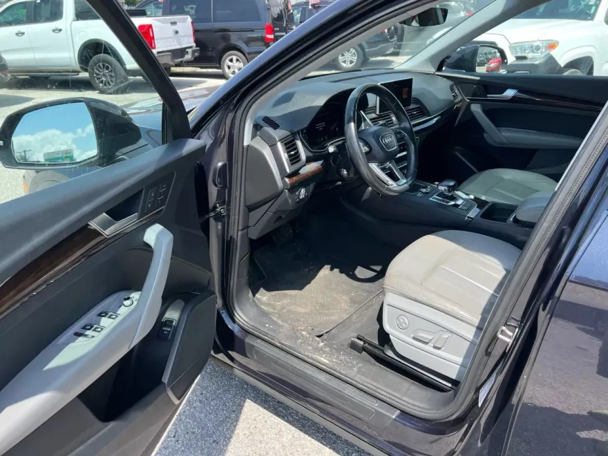 2018 Audi Q5 TFSI Premium photo 2