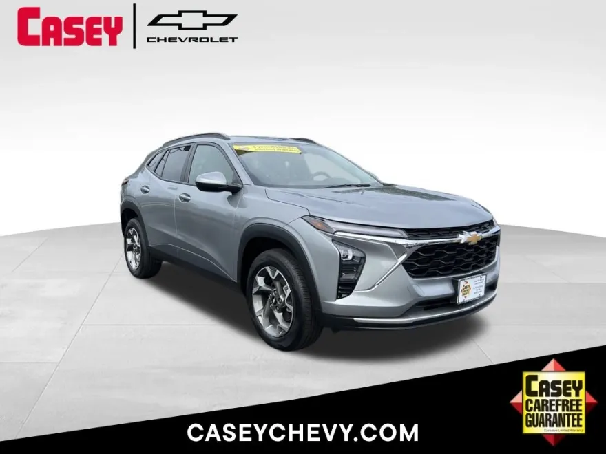 2024 Chevrolet Trax LT photo 1