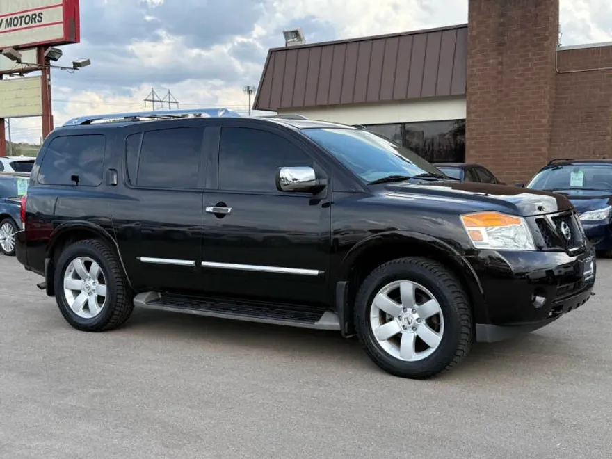 2014 Nissan Armada SL photo 1