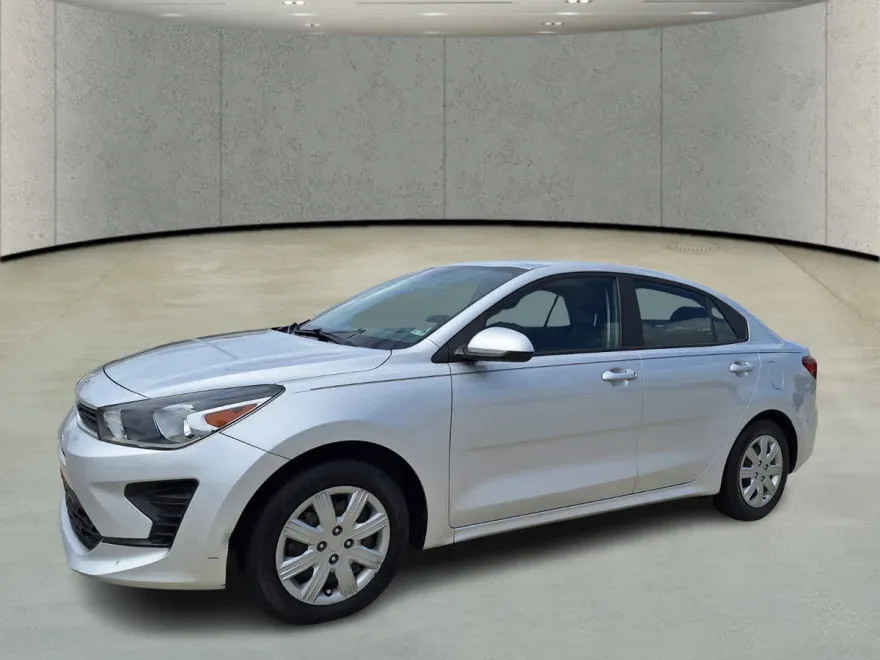 2022 Kia Rio S photo 1