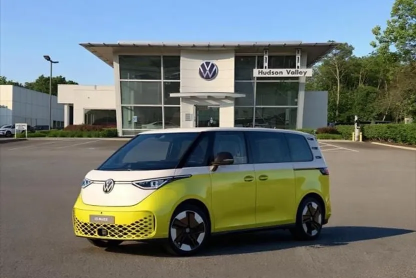 2025 Volkswagen ID. Buzz photo 1