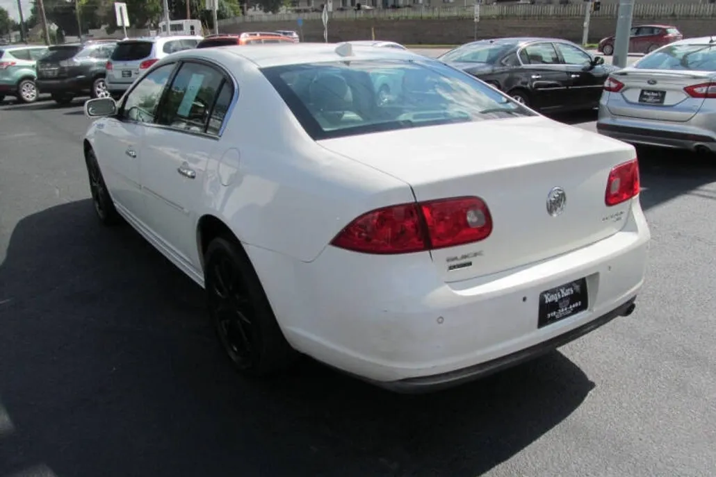 2011 Buick Lucerne CXL photo 1