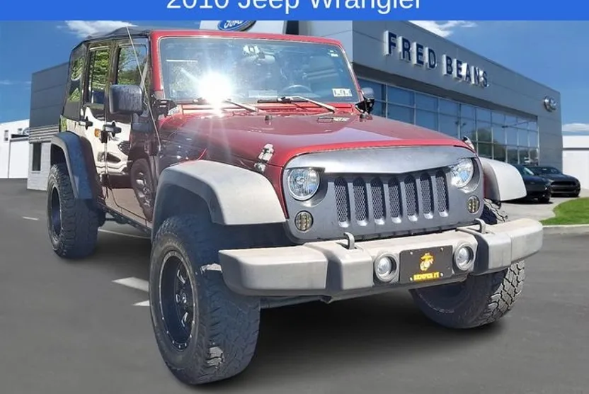 2010 Jeep Wrangler Unlimited Sport photo 1