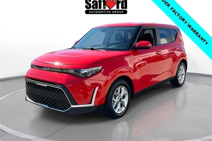 2023 Kia Soul LX photo 1