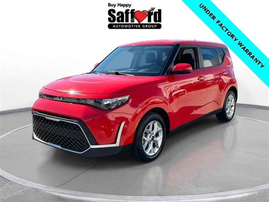 2023 Kia Soul LX photo 1