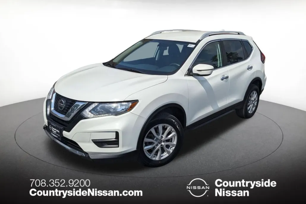 2020 Nissan Rogue SV photo 1