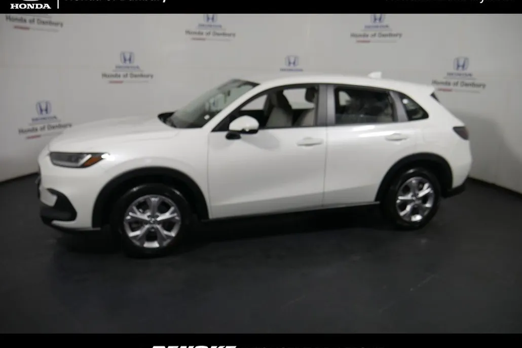 2026 Honda HR-V LX photo 1
