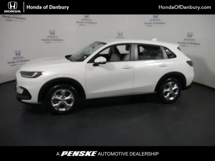 2026 Honda HR-V LX photo 1