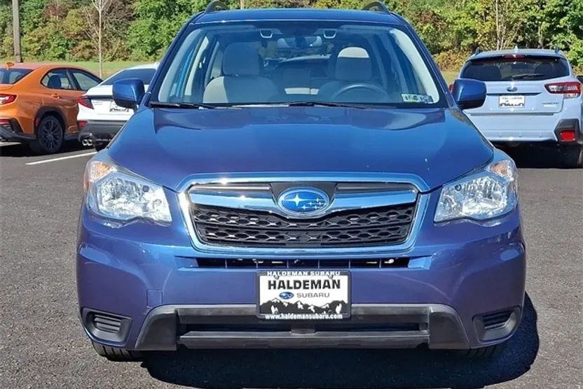 2015 Subaru Forester 2.5i Premium photo 1