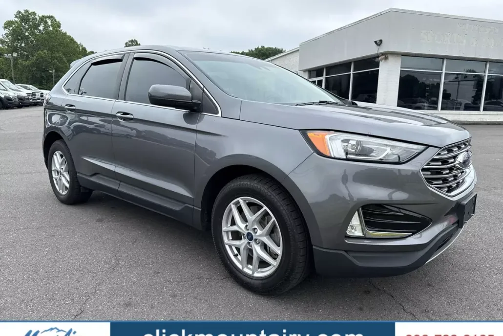 2021 Ford Edge SEL photo 1