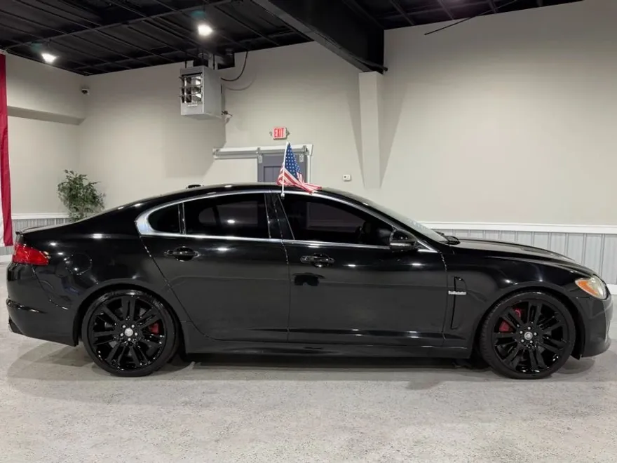 2011 Jaguar XF XFR photo 1