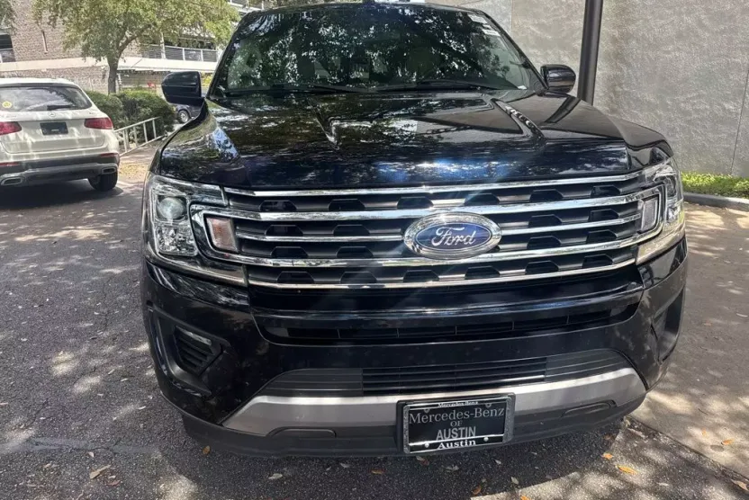 2021 Ford Expedition MAX XLT photo 1