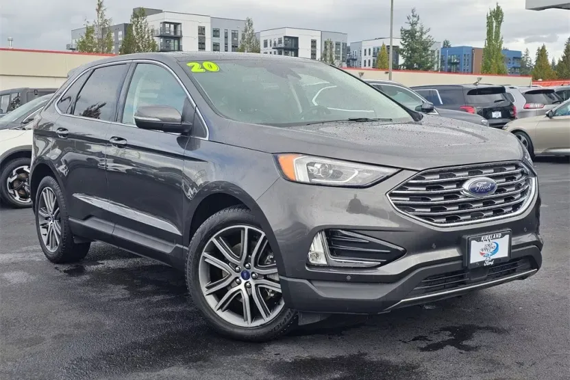 2020 Ford Edge Titanium photo 1