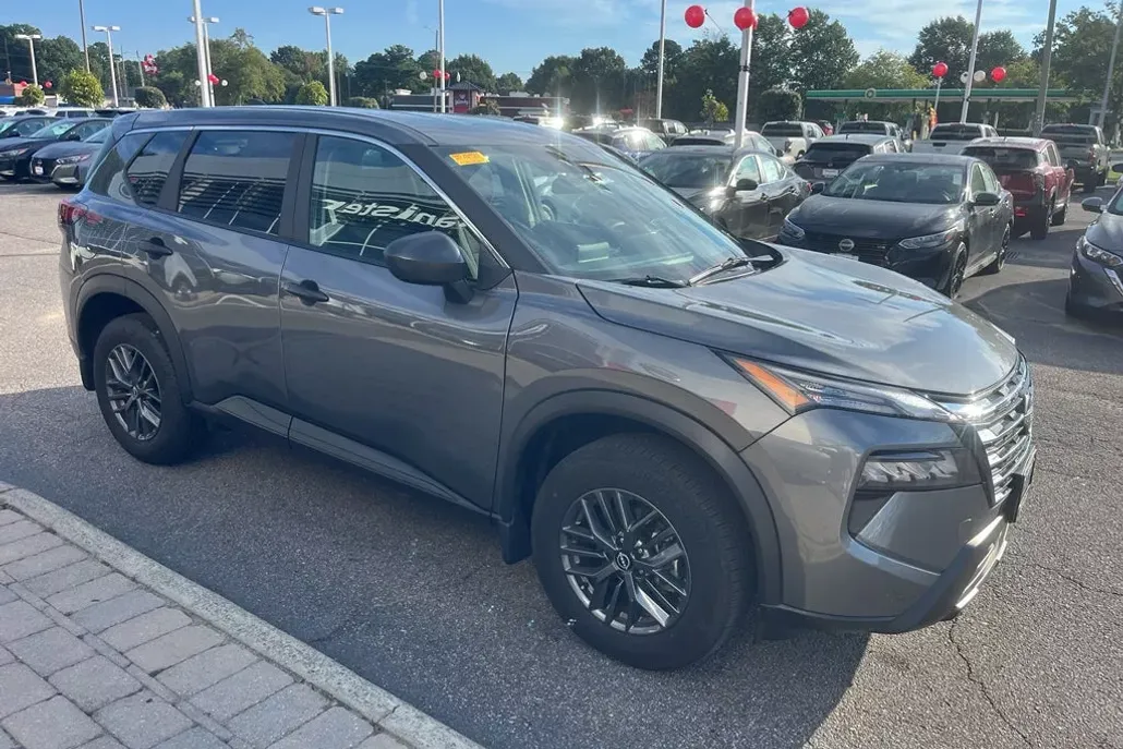 2025 Nissan Rogue S photo 1