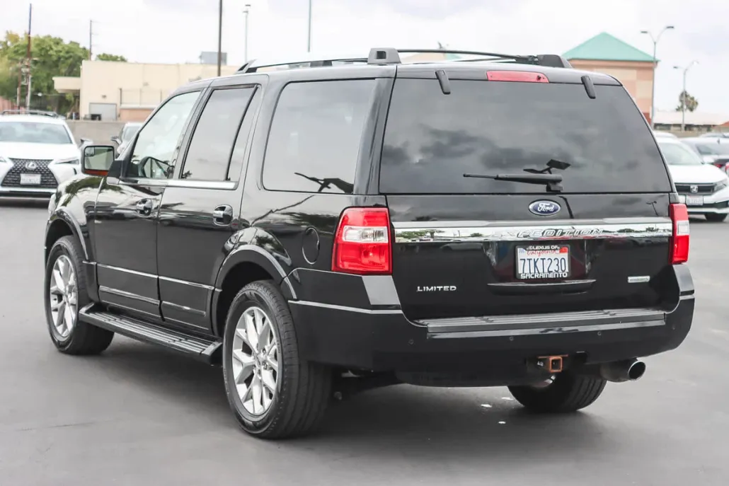 2017 Ford Expedition Limited photo 1