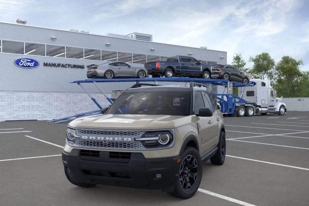 2025 Ford Bronco Sport Outer Banks photo 1