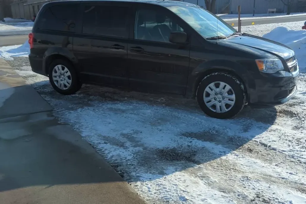 2017 Dodge Grand Caravan SE photo 1
