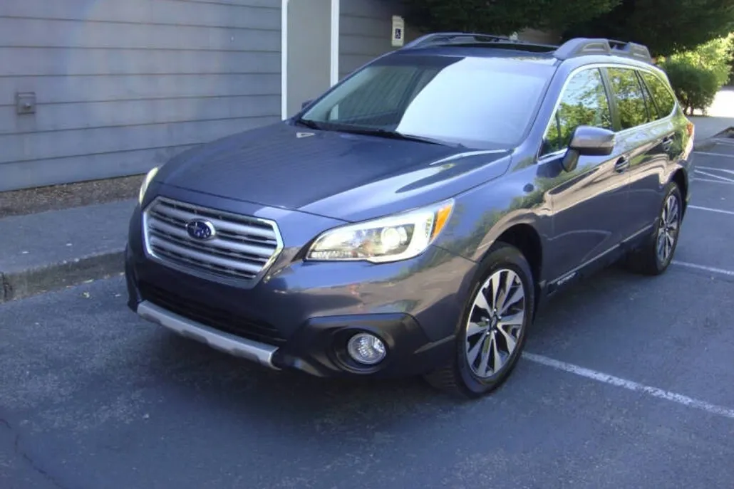 2017 Subaru Outback 3.6R Limited photo 1