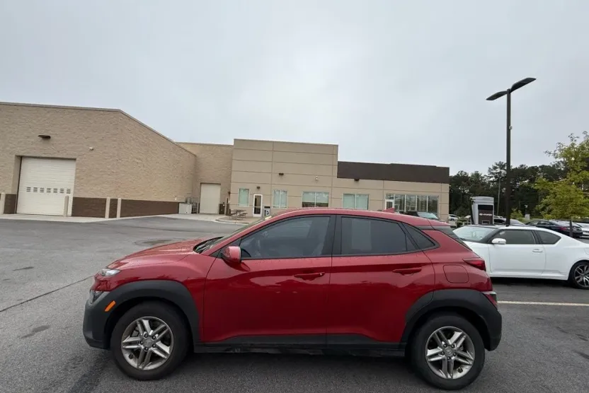 2022 Hyundai Kona SE photo 1