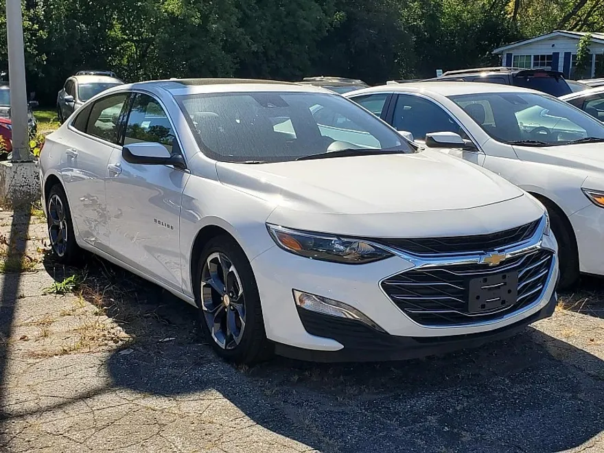 2023 Chevrolet Malibu 1LT photo 1