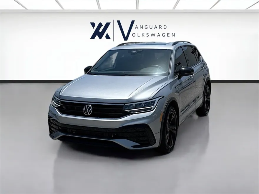 2024 Volkswagen Tiguan SE R-Line Black photo 1