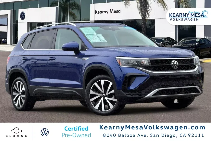 2024 Volkswagen Taos SE photo 1