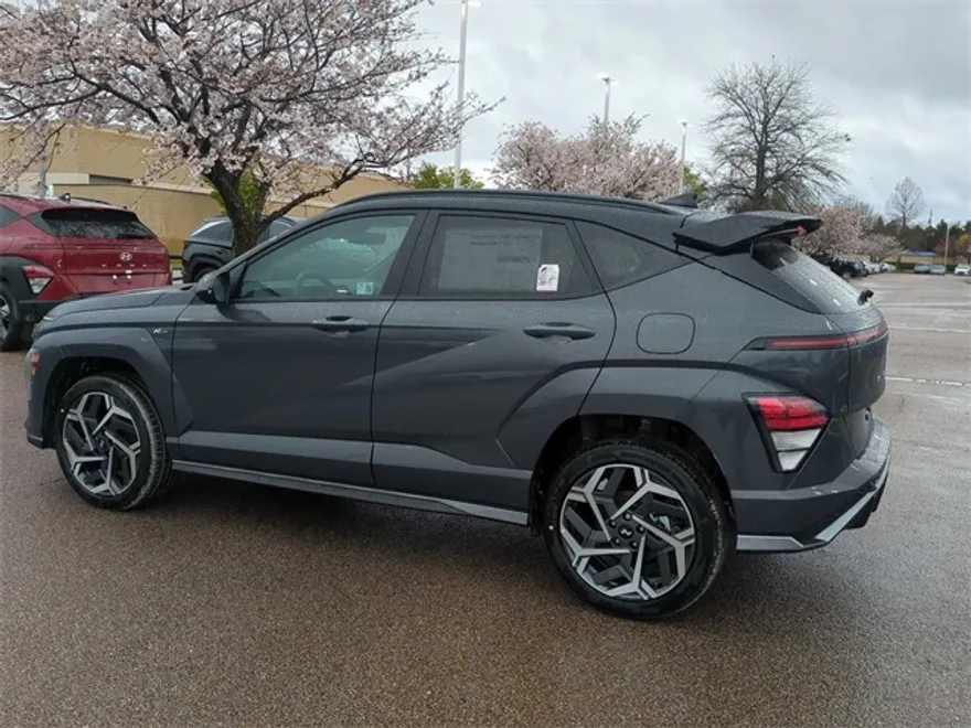 2024 Hyundai Kona N Line photo 1