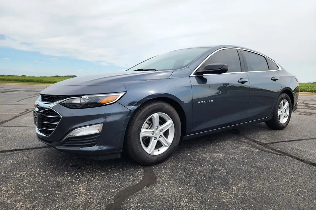 2020 Chevrolet Malibu photo 1