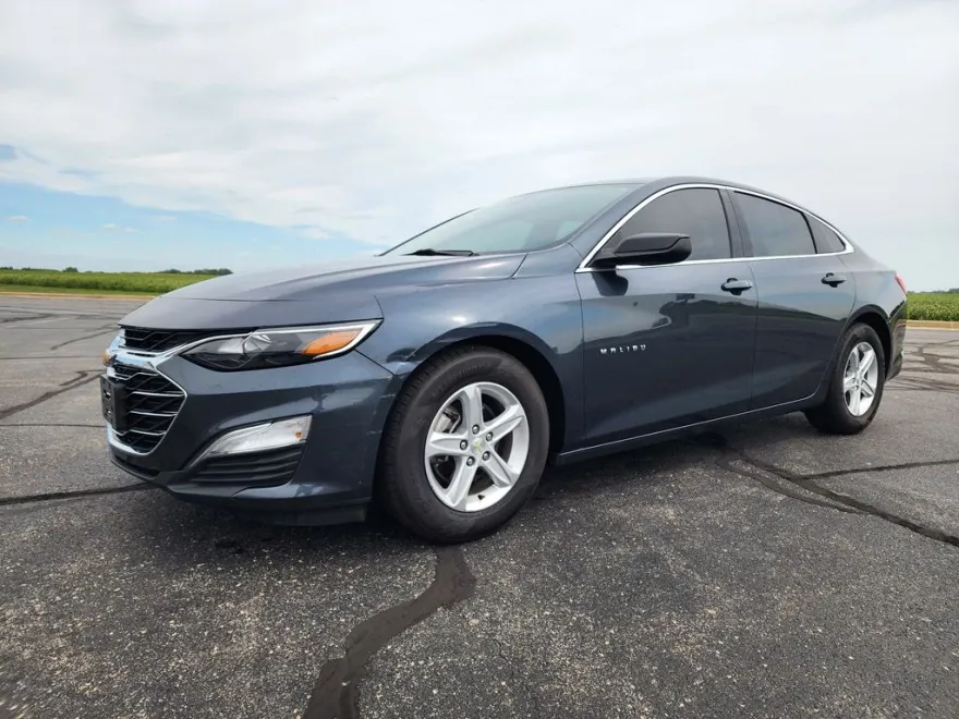 2020 Chevrolet Malibu photo 1