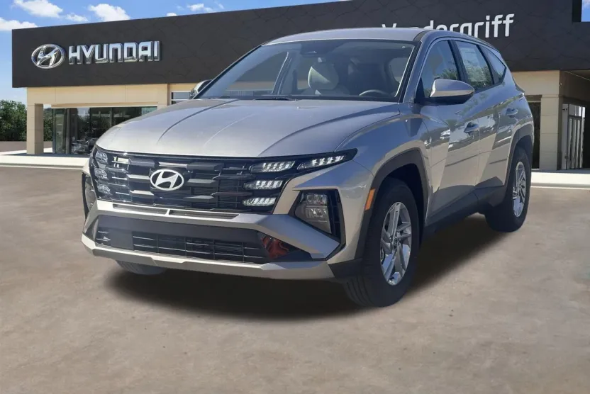 2026 Hyundai Tucson SE photo 1