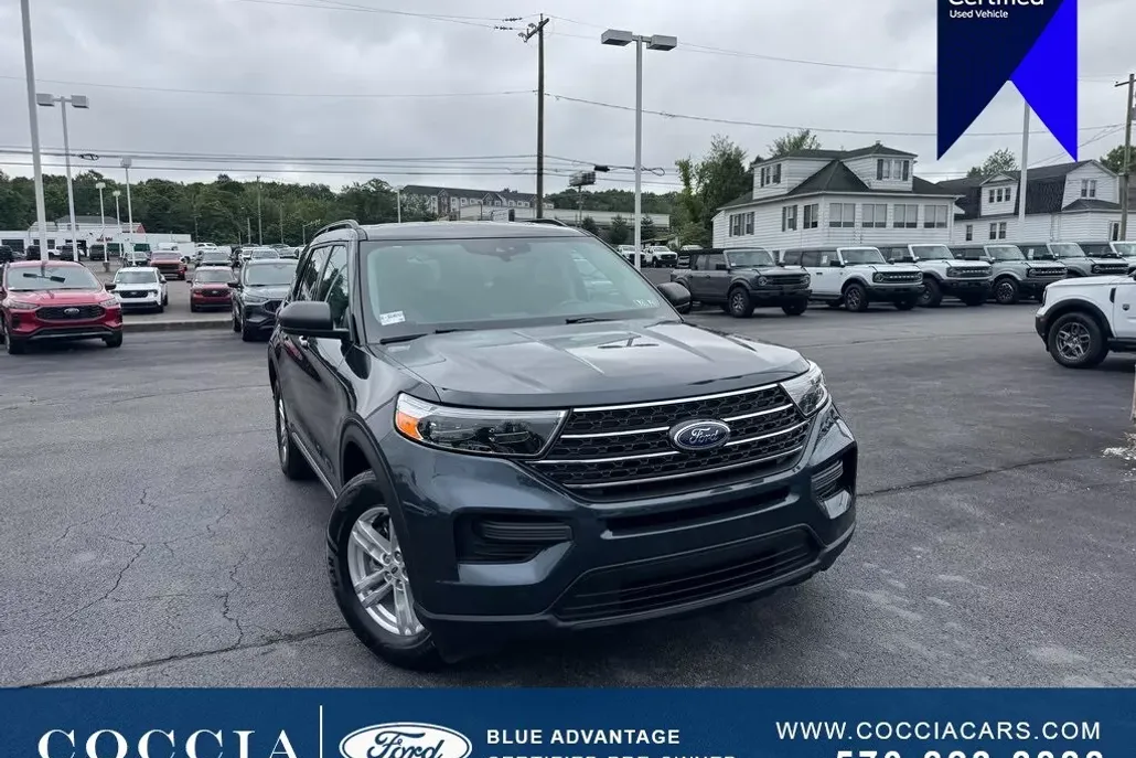 2022 Ford Explorer XLT photo 1