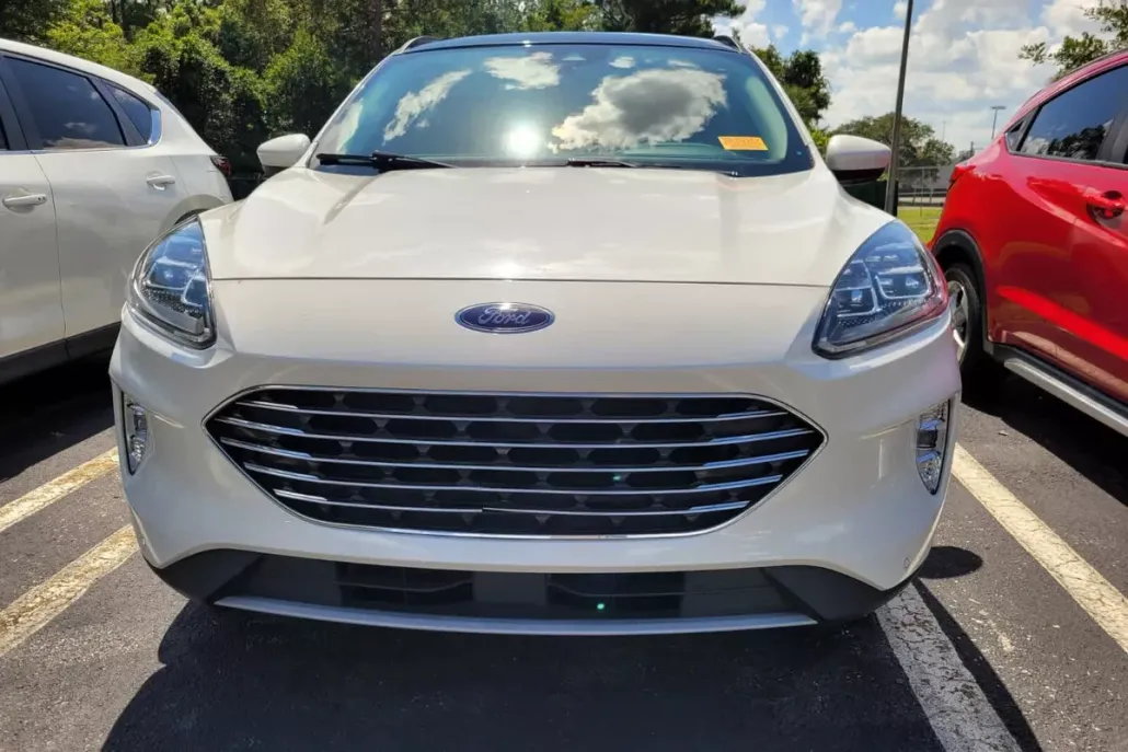 2022 Ford Escape Titanium Plug-In Hybrid photo 1